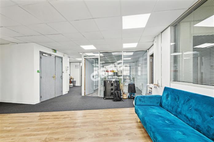 Bureau Location 92120 MONTROUGE 98-100 AVENUE ARISTIDE BRIAND