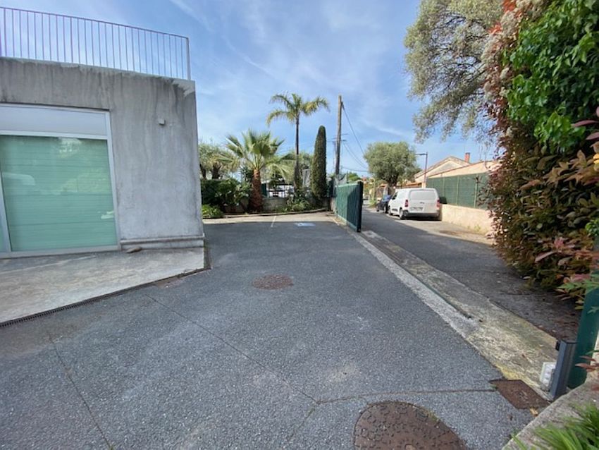 Bureau Location 06270 VILLENEUVE LOUBET