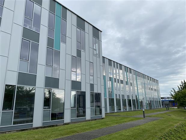 Bureau Location 35770 VERN SUR SEICHE  RUE DU PRE LONG