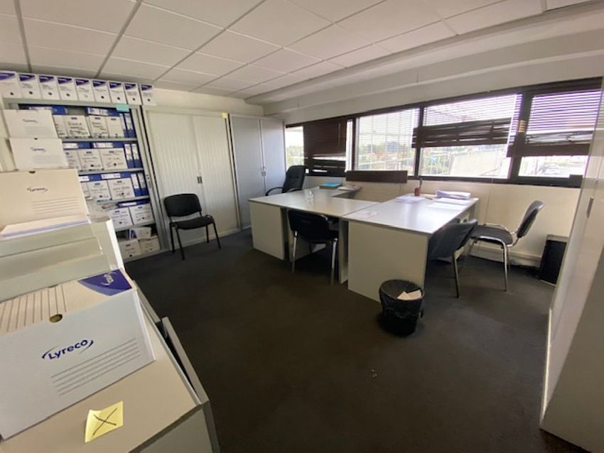 Bureau Location 06270 VILLENEUVE LOUBET