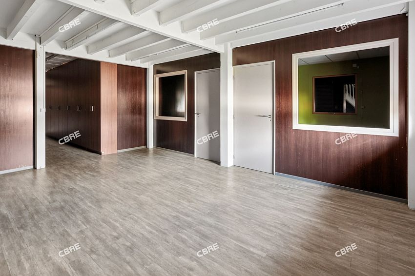 Local d'activités Location 33170 GRADIGNAN