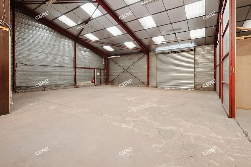 Local d'activités Location 33170 GRADIGNAN