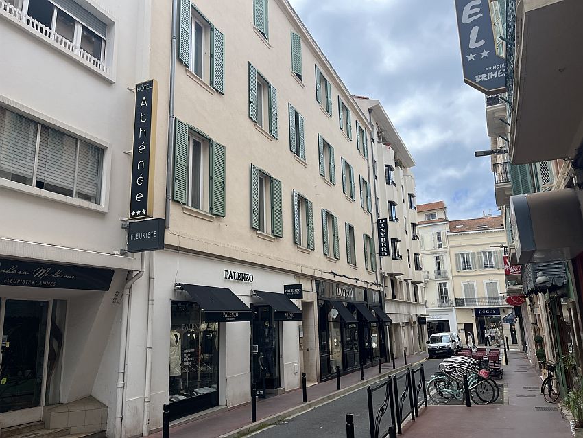 Bureau Location 06400 CANNES