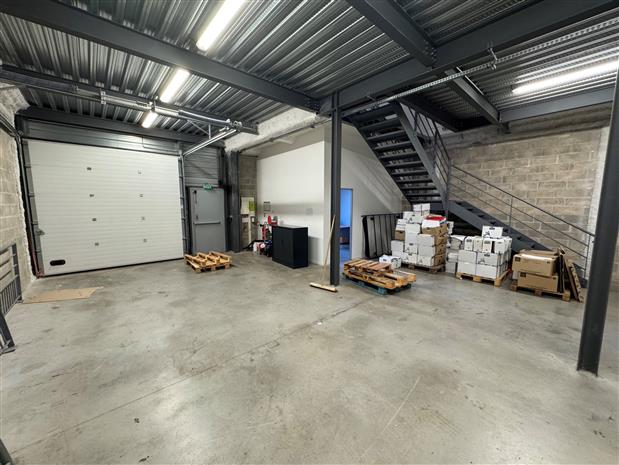 Local d'activités Vente/Location 95310 ST OUEN L'AUMONE