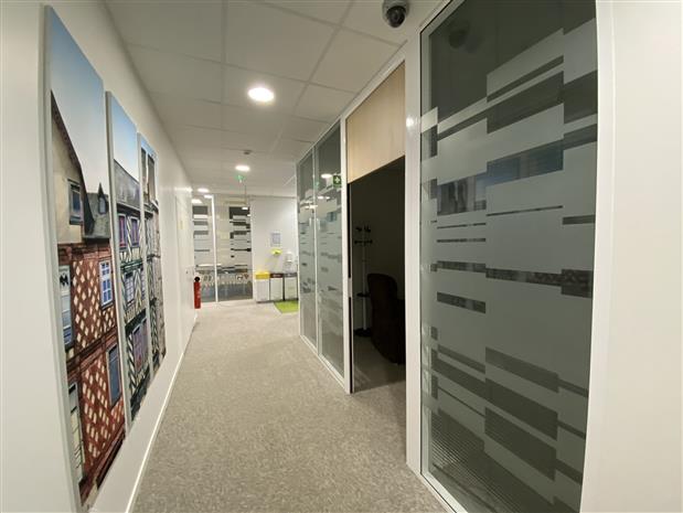 Bureau Location 35136 ST JACQUES DE LA LANDE 1C RUE LOUIS BRAILLE