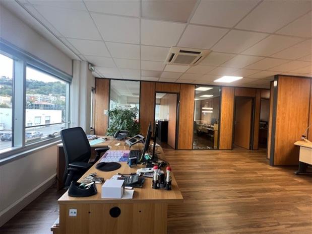 Bureau Location 06200 NICE