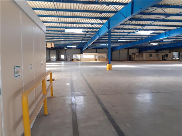 Entrepôt / Local d'activités Vente/Location 53810 CHANGE