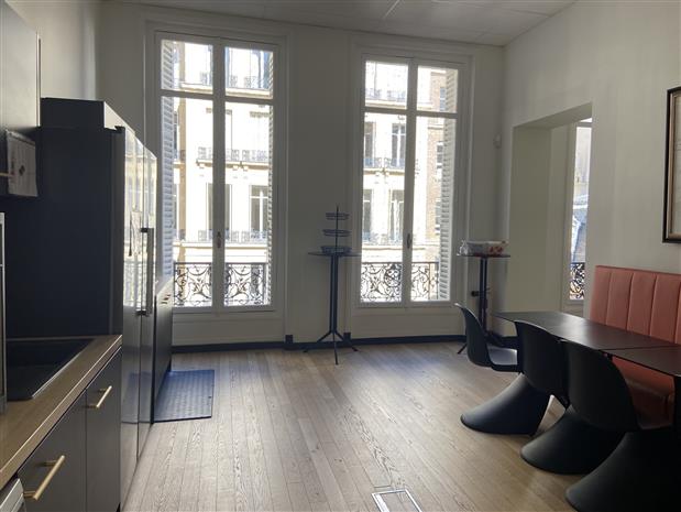 Bureau Location 75008 PARIS 10-12 AVENUE DE MESSINE