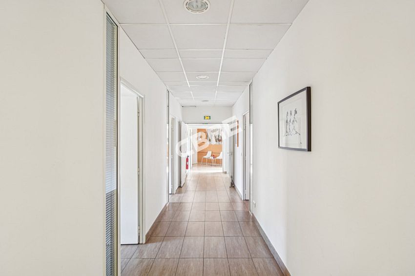 Bureau Vente 78180 MONTIGNY LE BRETONNEUX 6 RUE JEAN PIERRE TIMBAUD