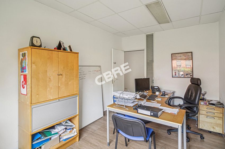 Bureau Vente 78180 MONTIGNY LE BRETONNEUX 6 RUE JEAN PIERRE TIMBAUD