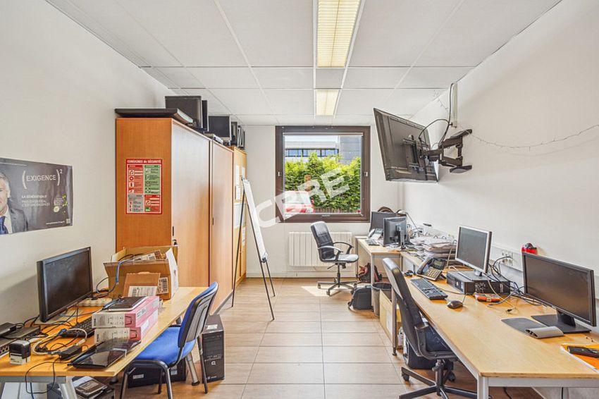 Bureau Vente 78180 MONTIGNY LE BRETONNEUX 6 RUE JEAN PIERRE TIMBAUD