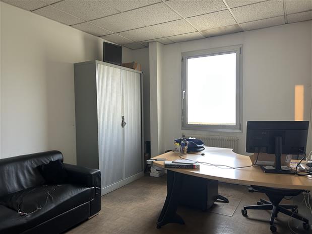 Local d'activités Location 69120 VAULX EN VELIN 4 RUE JACQUES MONOD