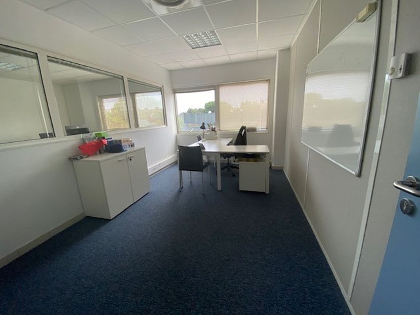 Bureau Location 06270 VILLENEUVE LOUBET