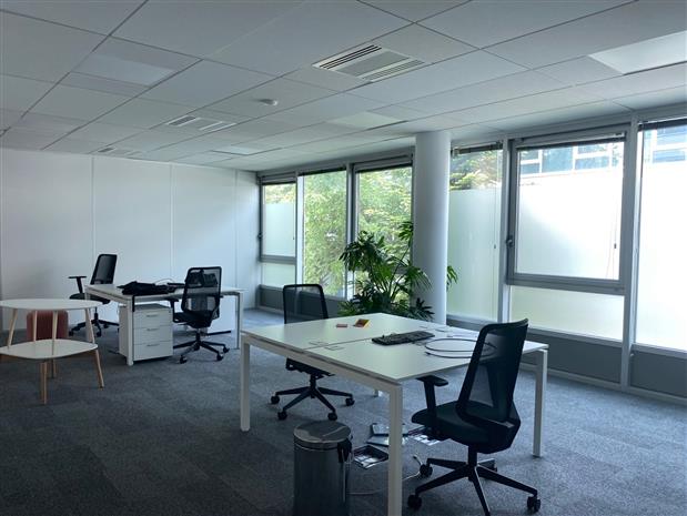 Bureau Location 69125 COLOMBIER SAUGNIEU  AEROPORT LYON SAINT EXUPERY