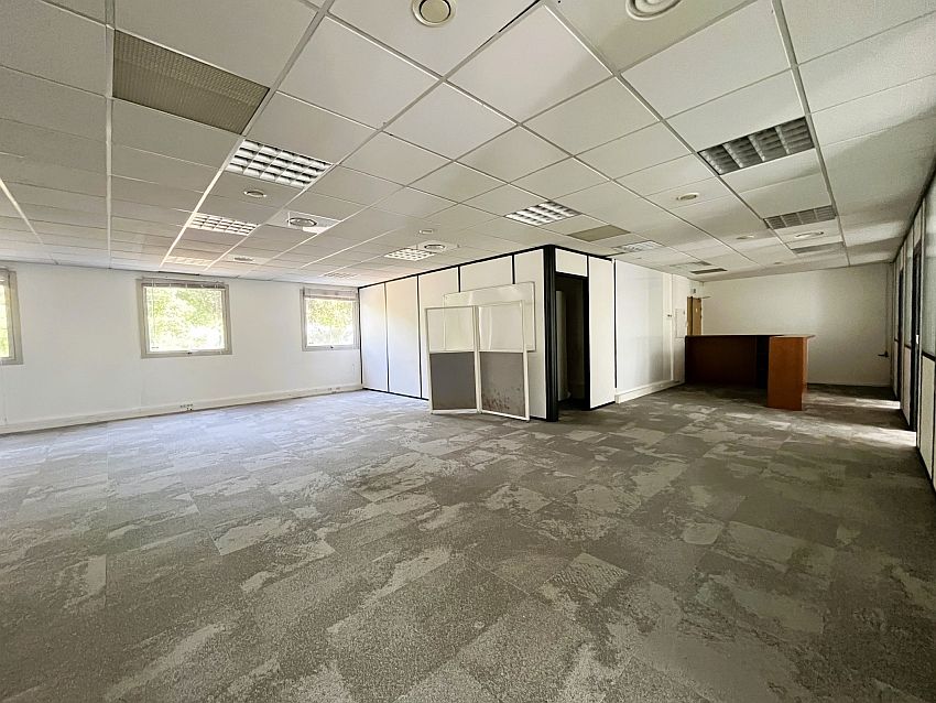 Bureau Location 06560 VALBONNE