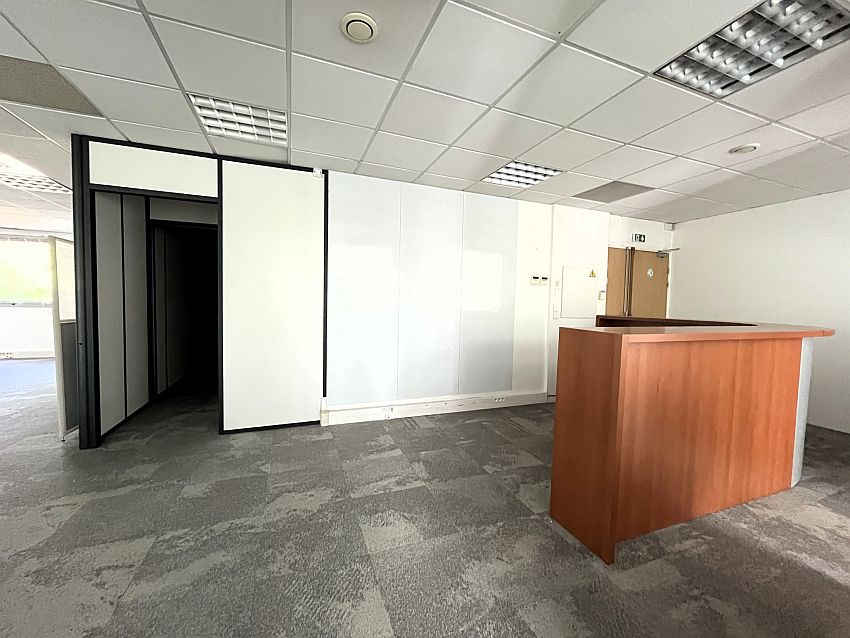 Bureau Location 06560 VALBONNE