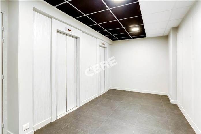Bureau Location 92240 MALAKOFF