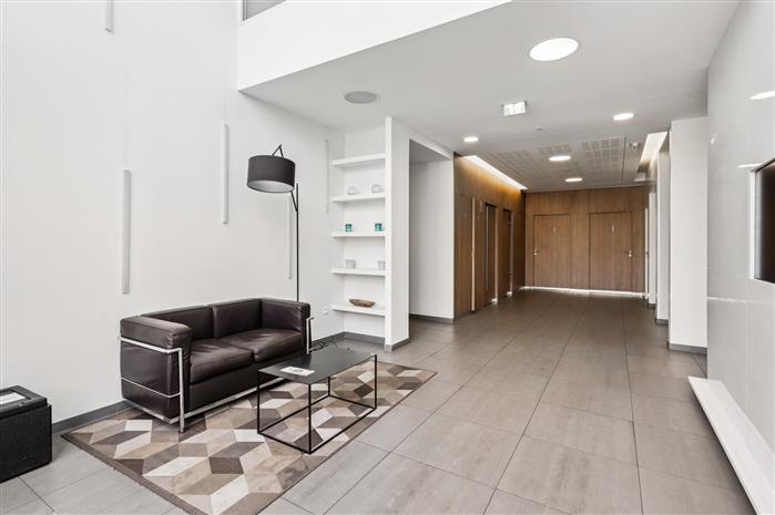 Bureau Location 59810 LESQUIN