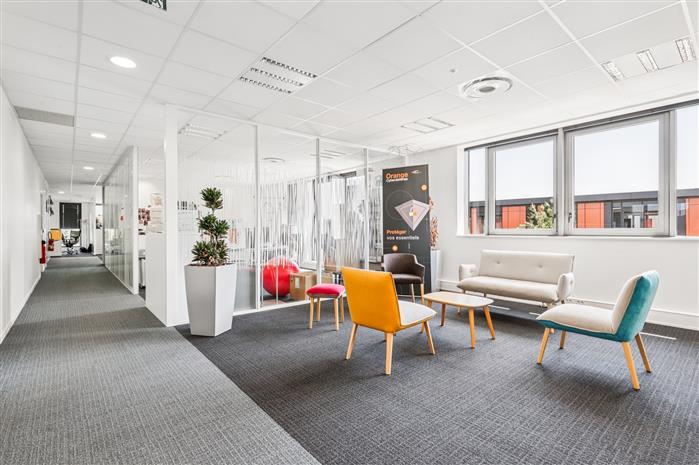 Bureau Location 59810 LESQUIN