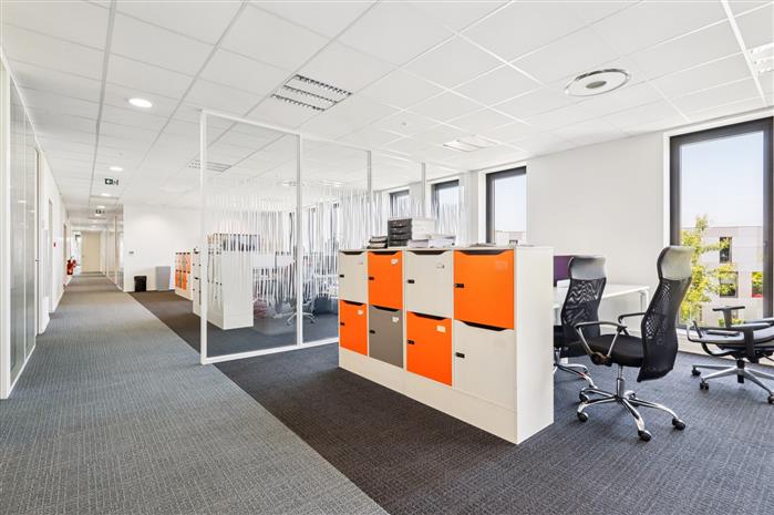 Bureau Location 59810 LESQUIN