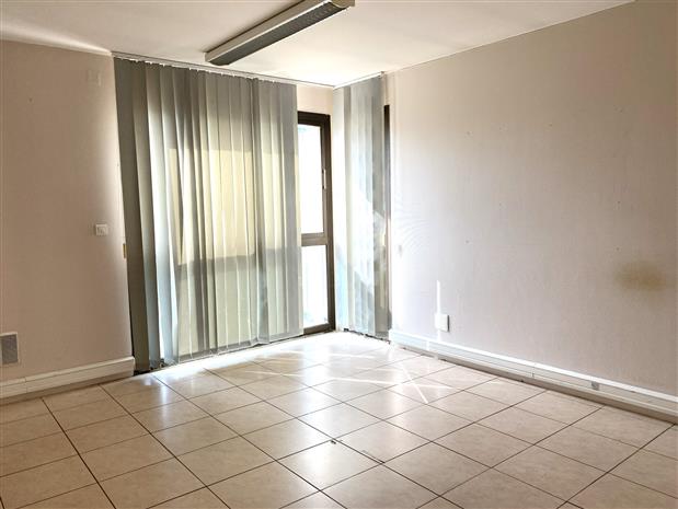 Bureau Vente 31140 LAUNAGUET 40 CHEMIN DE CAZALBARBIER