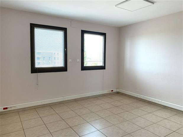 Bureau Vente 31140 LAUNAGUET 40 CHEMIN DE CAZALBARBIER