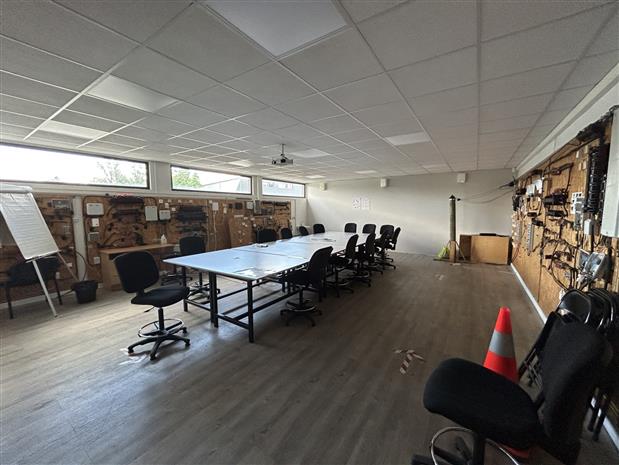 Local d'activités Vente 69480 AMBERIEUX D'AZERGUES 200 RUE MARIO ET MONIQUE