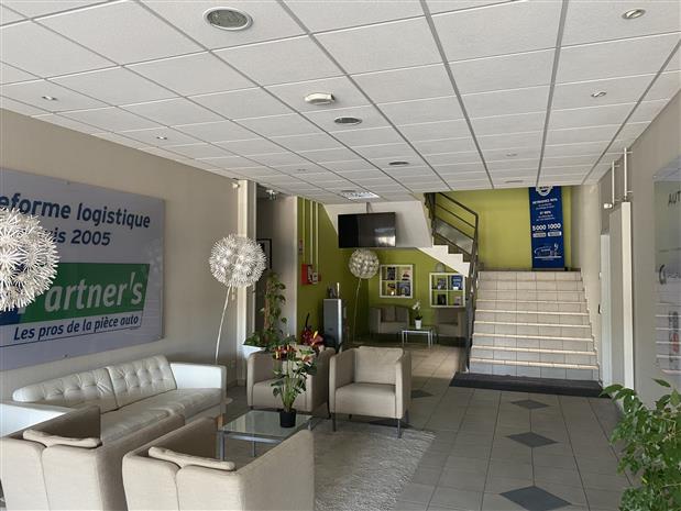 Entrepôt / Local d'activités Location 41260 LA CHAUSSEE ST VICTOR