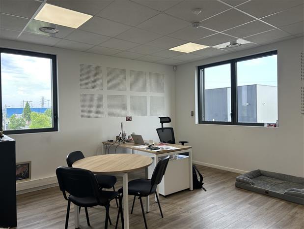 Local d'activités Location 69800 ST PRIEST 11 RUE JEAN CARMET