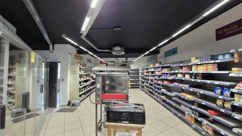 Commerce Location 59223 RONCQ