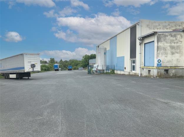 Local d'activités Location 36100 ISSOUDUN