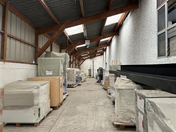 Local d'activités Vente 69720 ST BONNET DE MURE 21 CHEMIN DE CHANAY