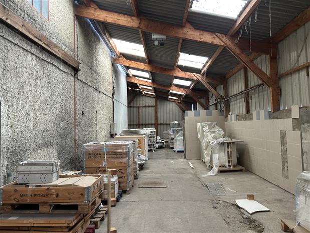 Local d'activités Vente 69720 ST BONNET DE MURE 21 CHEMIN DE CHANAY
