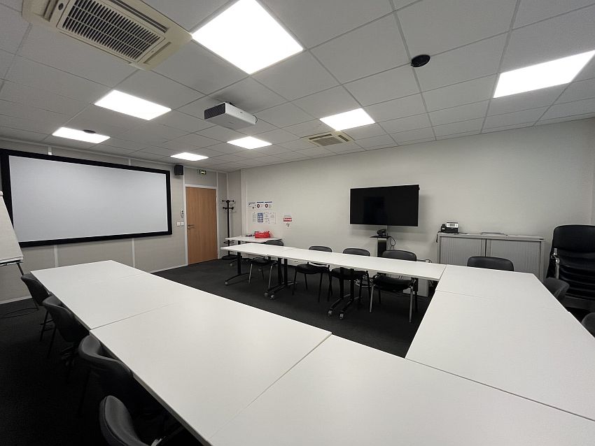 Bureau Location 06560 VALBONNE