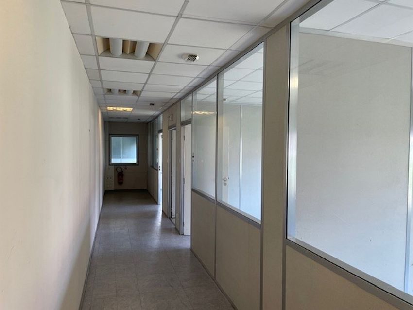 Local d'activités Location 83210 LA FARLEDE