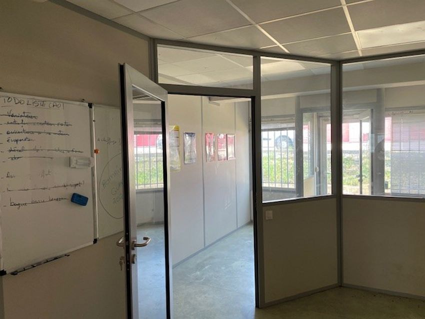 Local d'activités Location 83210 LA FARLEDE