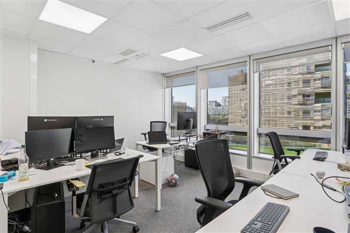 Bureau Location 75017 PARIS 8 RUE BERNARD BUFFET