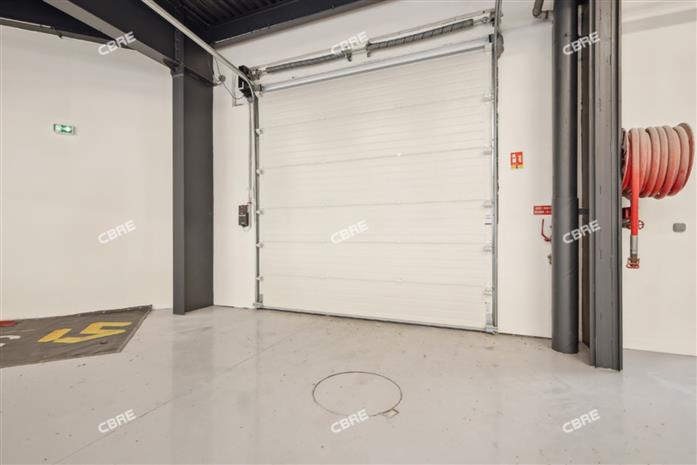 Local d'activités Location 94200 IVRY SUR SEINE