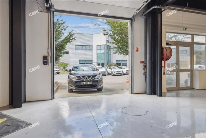 Local d'activités Location 94200 IVRY SUR SEINE