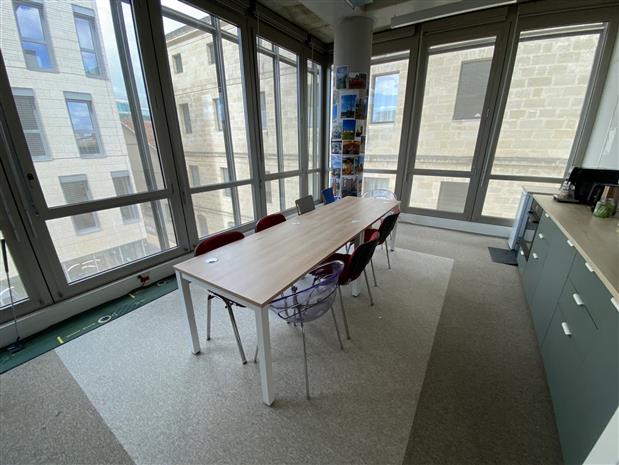 Bureau Location 33800 BORDEAUX 51-55 QUAI DE PALUDATE