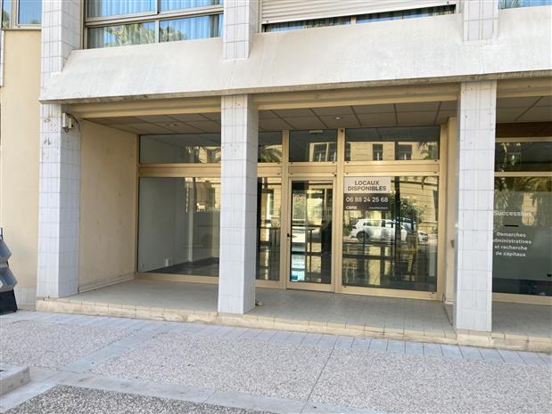 Commerce Location 83400 HYERES