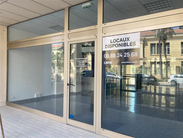 Commerce Location 83400 HYERES