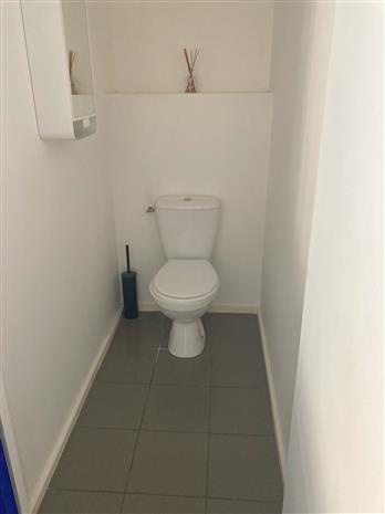 Commerce Location 83400 HYERES