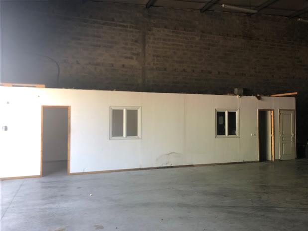 Local d'activités Location 33750 BEYCHAC ET CAILLAU