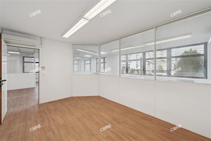 Bureau Location 92130 ISSY LES MOULINEAUX 16 RUE JEAN JACQUES ROUSSEAU