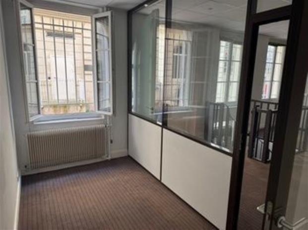 Bureau Location 75009 PARIS 15 RUE DE LONDRES