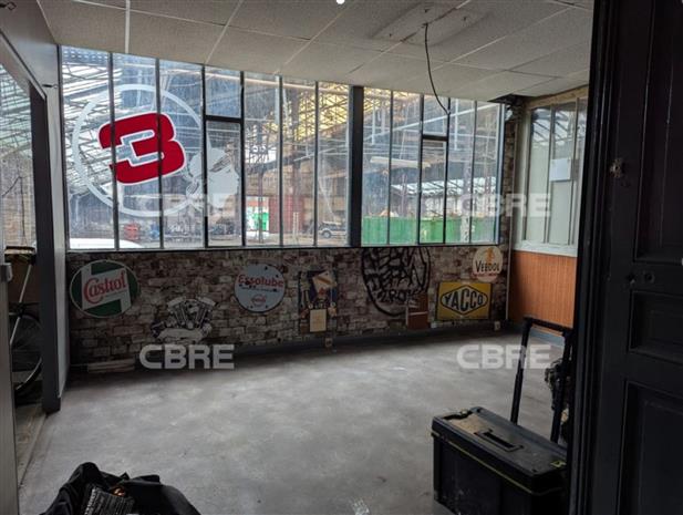 Local d'activités Location 93100 MONTREUIL