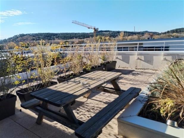 Bureau Location 13590 MEYREUIL