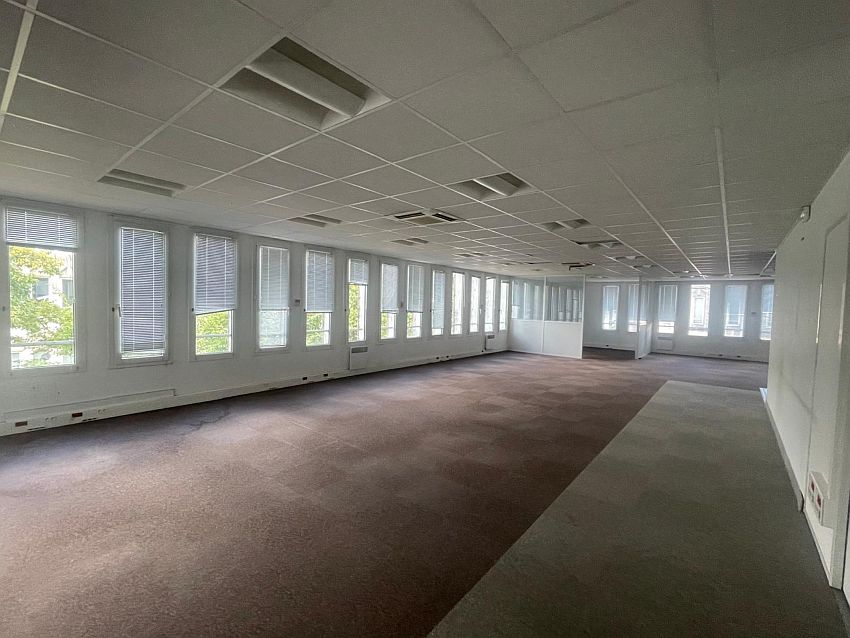 Bureau Vente/Location 33300 BORDEAUX 8 RUE DU PROFESSEUR ANDRE LAVIGNOLLE