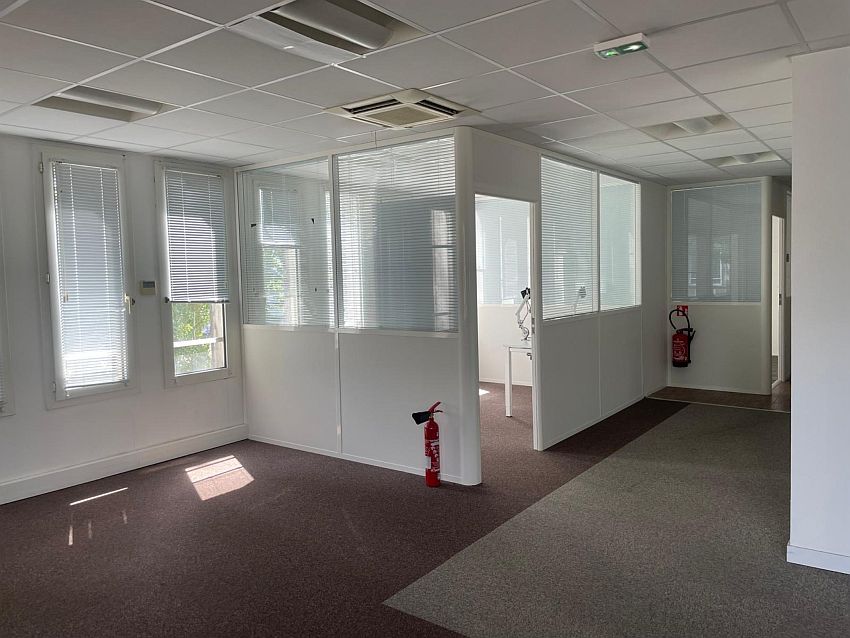 Bureau Vente/Location 33300 BORDEAUX 8 RUE DU PROFESSEUR ANDRE LAVIGNOLLE